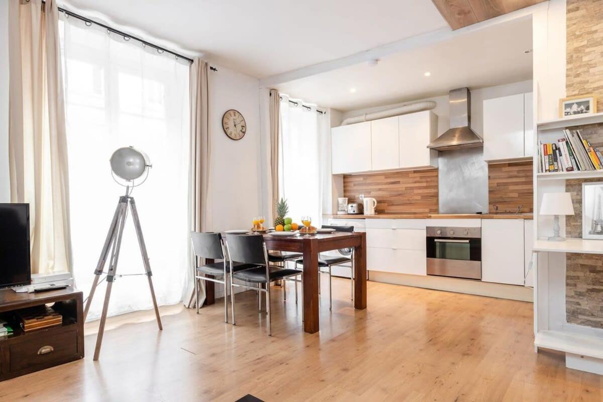 파리 Avenue De Mars 2Br 아파트 외부 사진